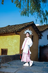 小山村-小女
