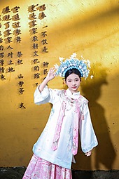 小山村-小女
