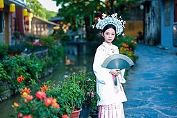 小山村-小女
