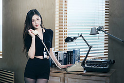 高冷OL女神