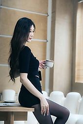 高冷OL女神