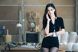 高冷OL女神