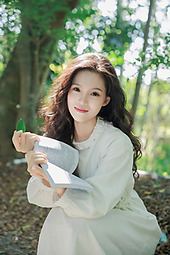 绿色盈盈