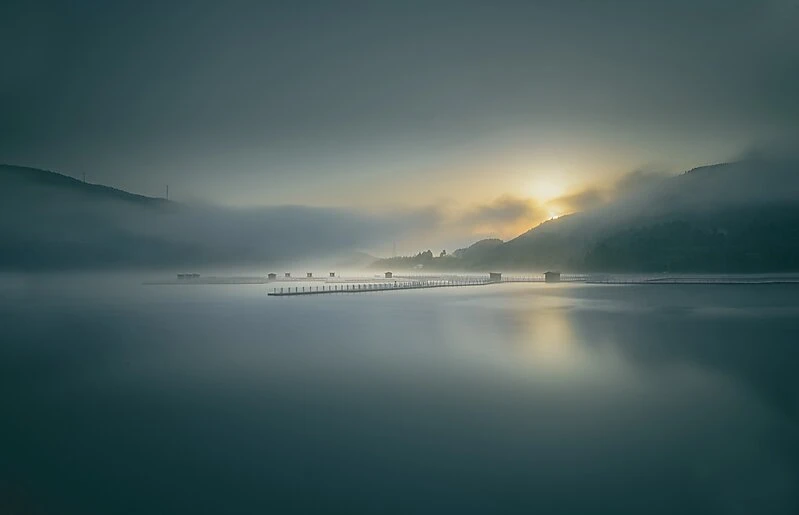 贡河之晨